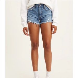 Levi’s 501 shorts size 25